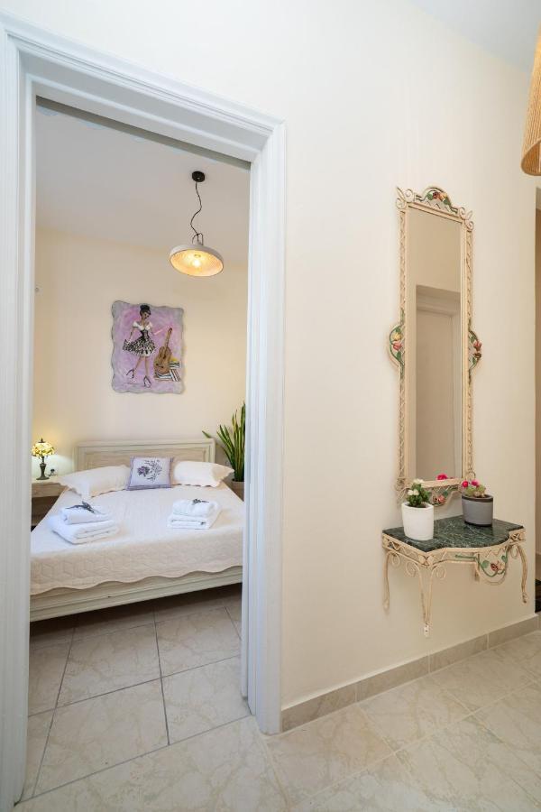 Flowers In The City - Elegant Home In Argostoli Exterior photo